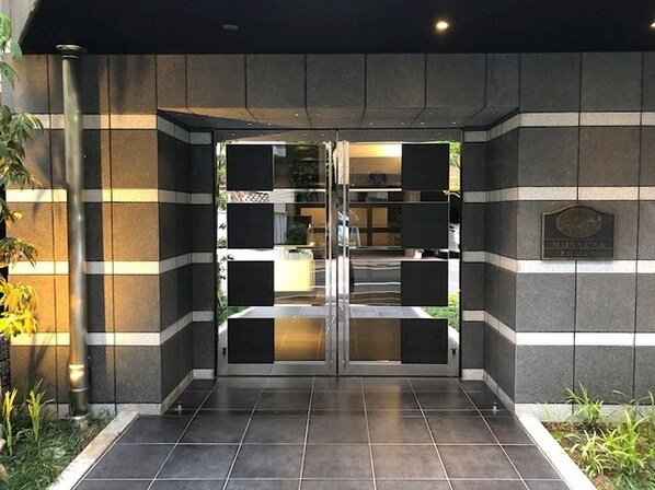 メインステージ上野松が谷の物件内観写真